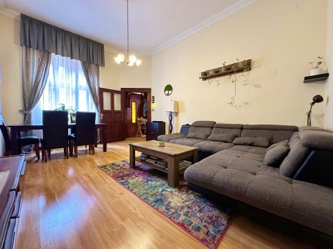 Eladó Lakás 1064 Budapest 6. kerület 