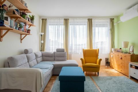 Eladó Lakás 1144 Budapest 14. kerület , Teljes felújtás, panoráma, nyugalom, jó közlekedés!