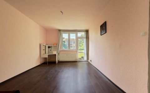 Eladó Lakás 1184 Budapest 18. kerület , Lakatos ltp.-n, szigetelt ház 3. emelet, 55 nm, 2 szoba