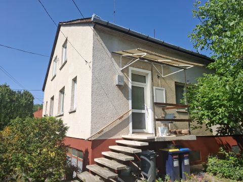 Eladó Ház 1183 Budapest 18. kerület Bélatelepen, Martinovics tér közelében eladó ikerfél