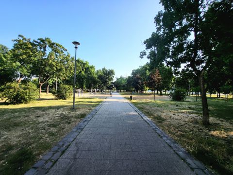 Eladó Lakás 1074 Budapest 7. kerület VALÓDI KINCSESBÁNYA! Pompás, csendes emeleti lakás ELADÓ! 