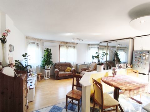 Eladó Lakás 1152 Budapest 15. kerület Rákospalota