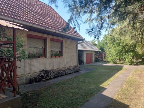 Eladó Ház 6200 Kiskőrös 