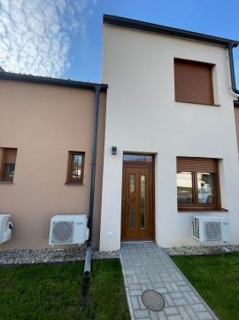 Kiadó Ház 6000 Kecskemét , Új sorházi lakás kiadó! Nappali + 3 hálószoba!