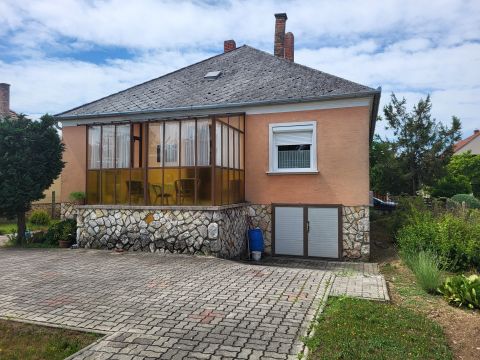 Eladó Ház 8500 Pápa 