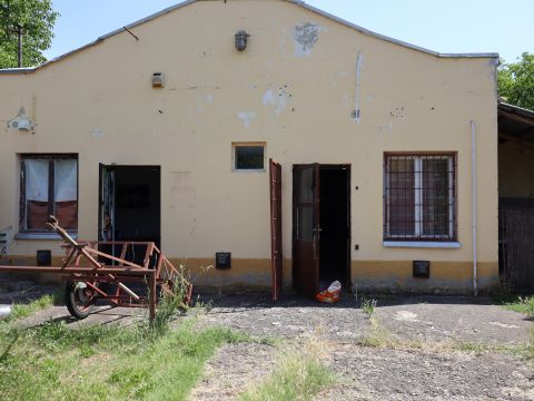 Eladó Üzlethelyiség 3252 Erdőkövesd 