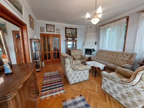 Kiadó Lakás 1037 Budapest 3. kerület 1037 Jeles utca