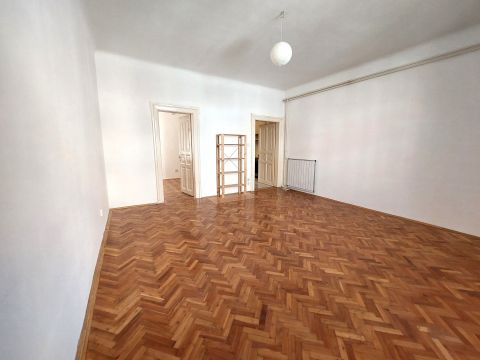 Eladó Lakás 1034 Budapest 3. kerület , 1034 Budapest Pacsirtamező utca