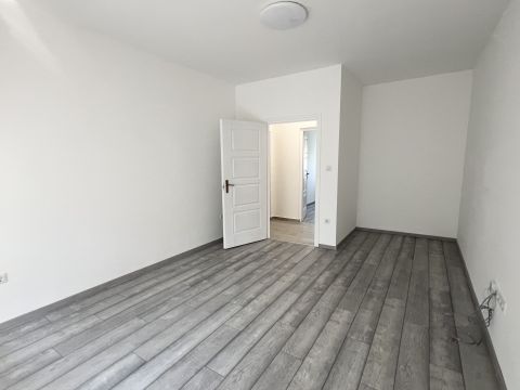 Eladó Lakás 8900 Zalaegerszeg Landorhegy
