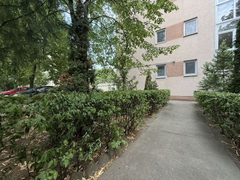 Eladó Lakás 6000 Kecskemét Kecskeméten Villanegyedben felújított, erkélyes lakás 