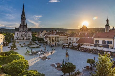 Eladó Lakás 9730 Kőszeg , tágas lakás eladó a Fő térnél ...