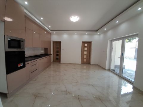 Eladó Ház 5600 Békéscsaba 