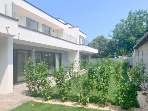 Eladó Ház 4431 Nyíregyháza , SÓSTÓFÖRDŐ, a tóhoz közel