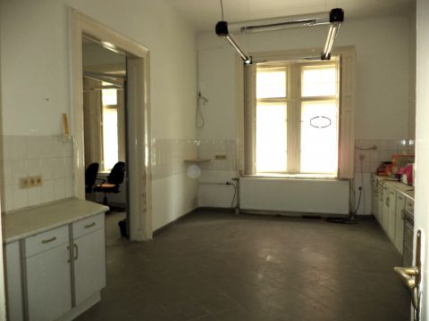 Eladó Lakás 1088 Budapest 8. kerület Baross utca közelében