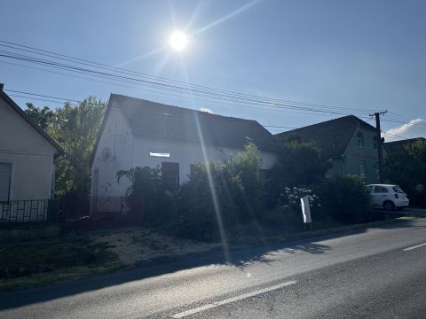 Eladó Ház 7173 Zomba , Sportcsarnok környékén