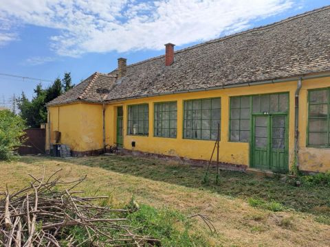 Eladó Ház 6453 Bácsbokod , Központban