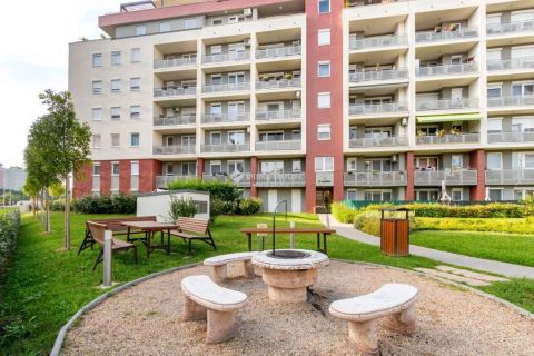 Eladó Lakás 1107 Budapest 10. kerület ,  2020-ban átadott házban, első emeleti, 60 nm-es, 3 szobás, 