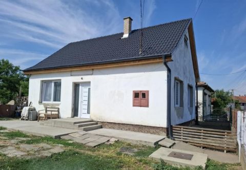 Eladó Ház 4100 Berettyóújfalu , 4100 Berettyóújfalu, LIDL KÖRNYÉKE