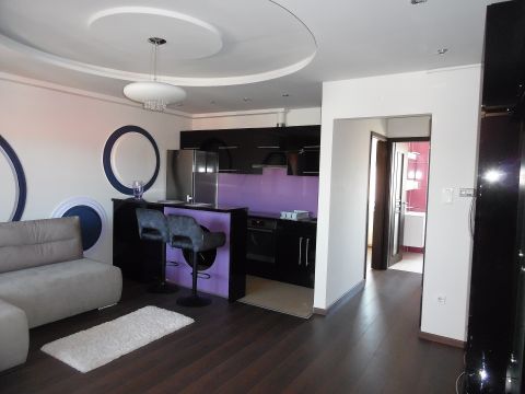 Kiadó Lakás 4029 Debrecen , Belváros széli bútorozott albérlet.