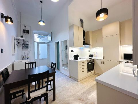 Eladó Lakás 1062 Budapest 6. kerület , 1062 Budapest 6, Terézváros