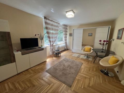 Eladó Lakás 1125 Budapest 12. kerület , Zöld oázis a 12.kerület szivében,eladó kertkapcsolatos lakás