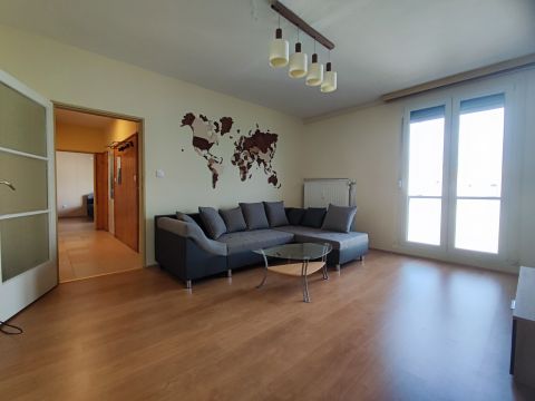 Kiadó Lakás 7633 Pécs 