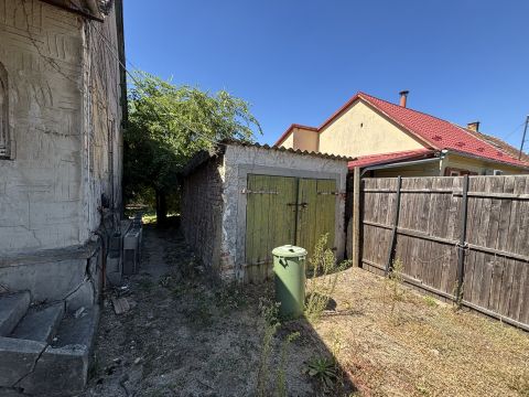 Eladó Ház 2800 Tatabánya 