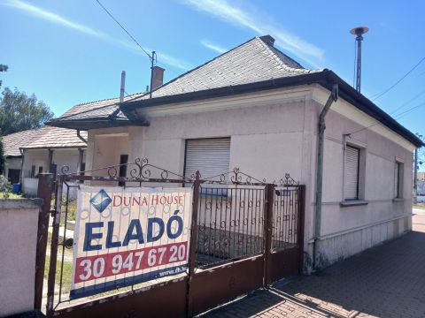 Eladó Ház 2800 Tatabánya 