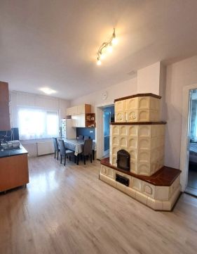 Eladó Ház 4034 Debrecen , Belváros közeli családi ikerház