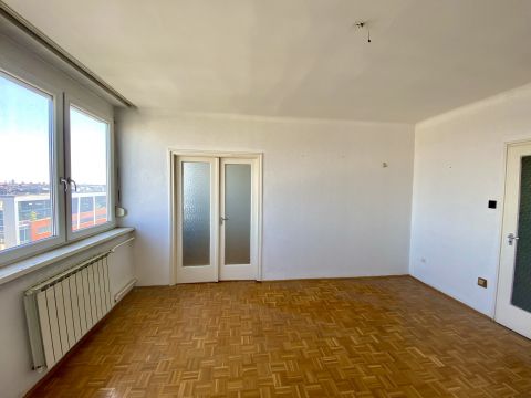 Eladó Lakás 1132 Budapest 13. kerület , Váci úton, 7. emeleti, 44 nm-es lakás, városi panorámával!