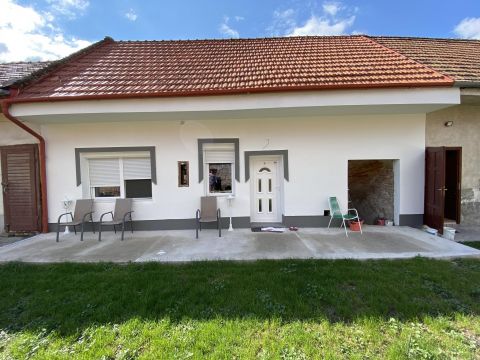 Eladó Lakás 9200 Mosonmagyaróvár , Kölcsey Ferenc utca közeléban