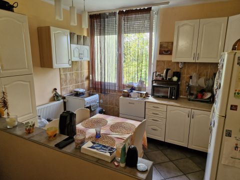 Eladó Lakás 2800 Tatabánya 