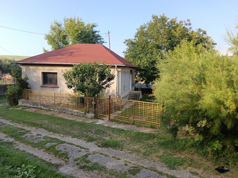 Eladó Ház 2526 Epöl 