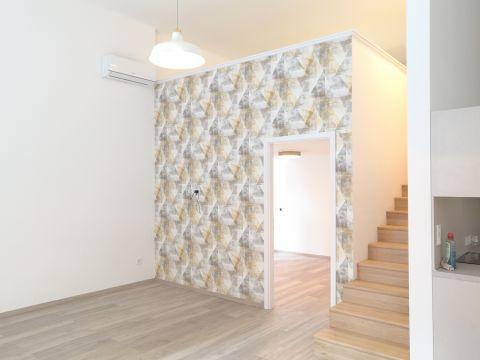 Eladó Lakás 1136 Budapest 13. kerület , Vígszínháztól pár lépésre újszerű, nappali + 2hálós apartman