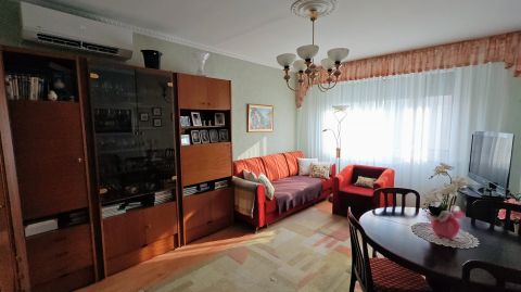 Eladó Lakás 6000 Kecskemét Saloon pizzéria közelében...