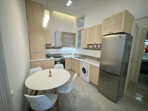 Kiadó Lakás 1053 Budapest 5. kerület 