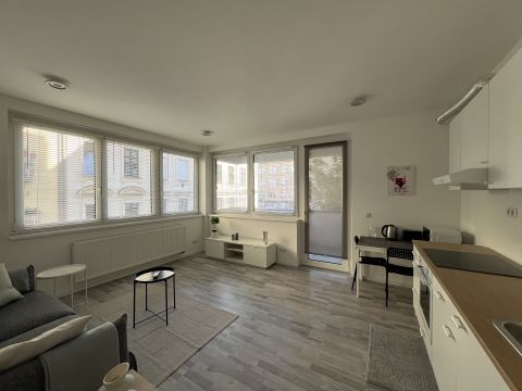 Kiadó Lakás 1089 Budapest 8. kerület 