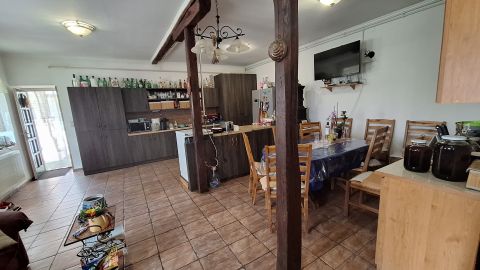 Eladó Ház 7013 Cece Buszmegálló közelében