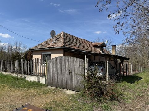 Eladó Ház 6034 Helvécia , Jó állapotú tanya ,napelemmel , Jakabszálláshoz közel