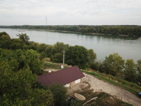 Eladó Ház 2451 Ercsi , Dunapart közelében, felújított kis ház  