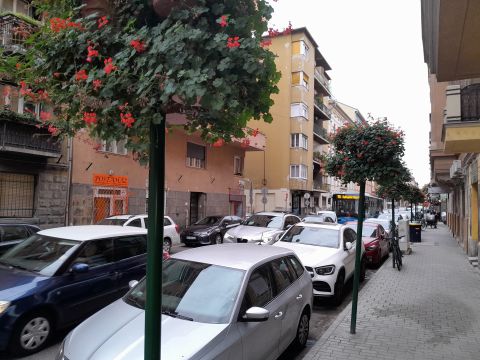 Eladó Üzlethelyiség 1136 Budapest 13. kerület , hegedűs Gyula utca