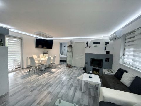 Eladó Ház 8154 Polgárdi , Balatoni út 