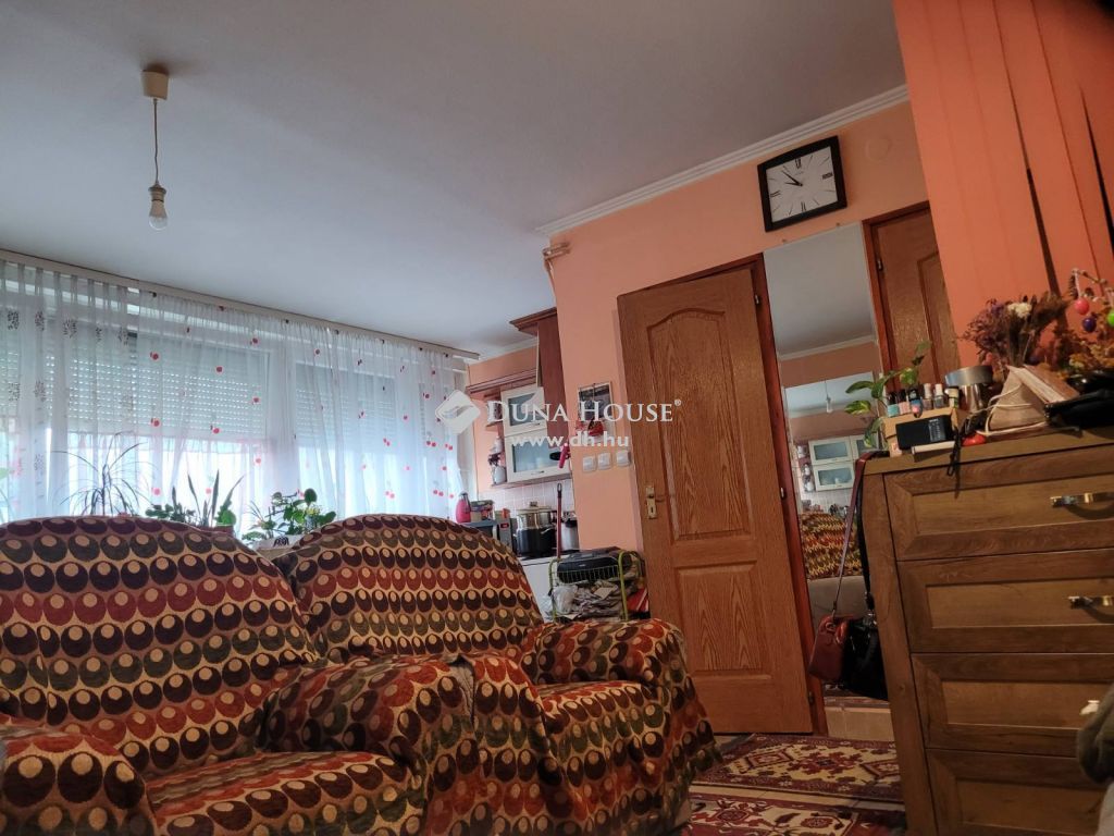 1042 Budapest 4. kerület — 1/11