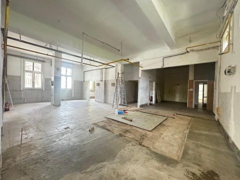 Eladó Ipari 1153 Budapest 15. kerület , 1153 Budapest 15, kertváros