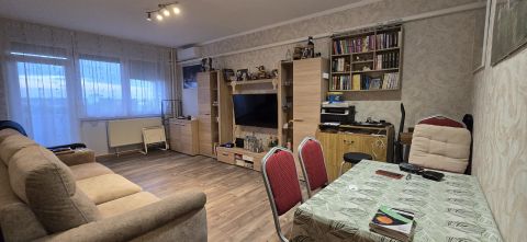 Eladó Lakás 8000 Székesfehérvár 