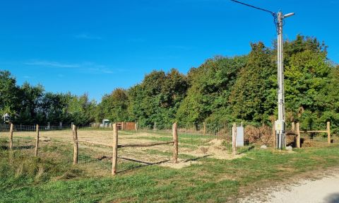 Eladó Telek 8183 Papkeszi , Építési telek Papkeszin, Colorchemia lakótelepen