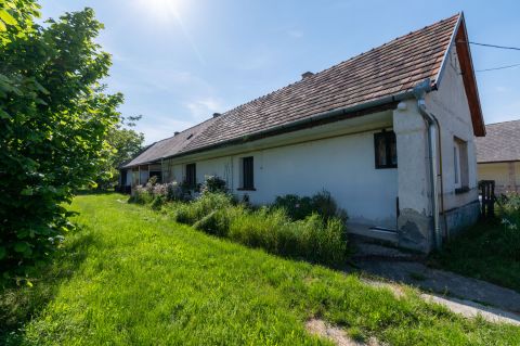 Eladó Ház 8144 Sárkeszi 