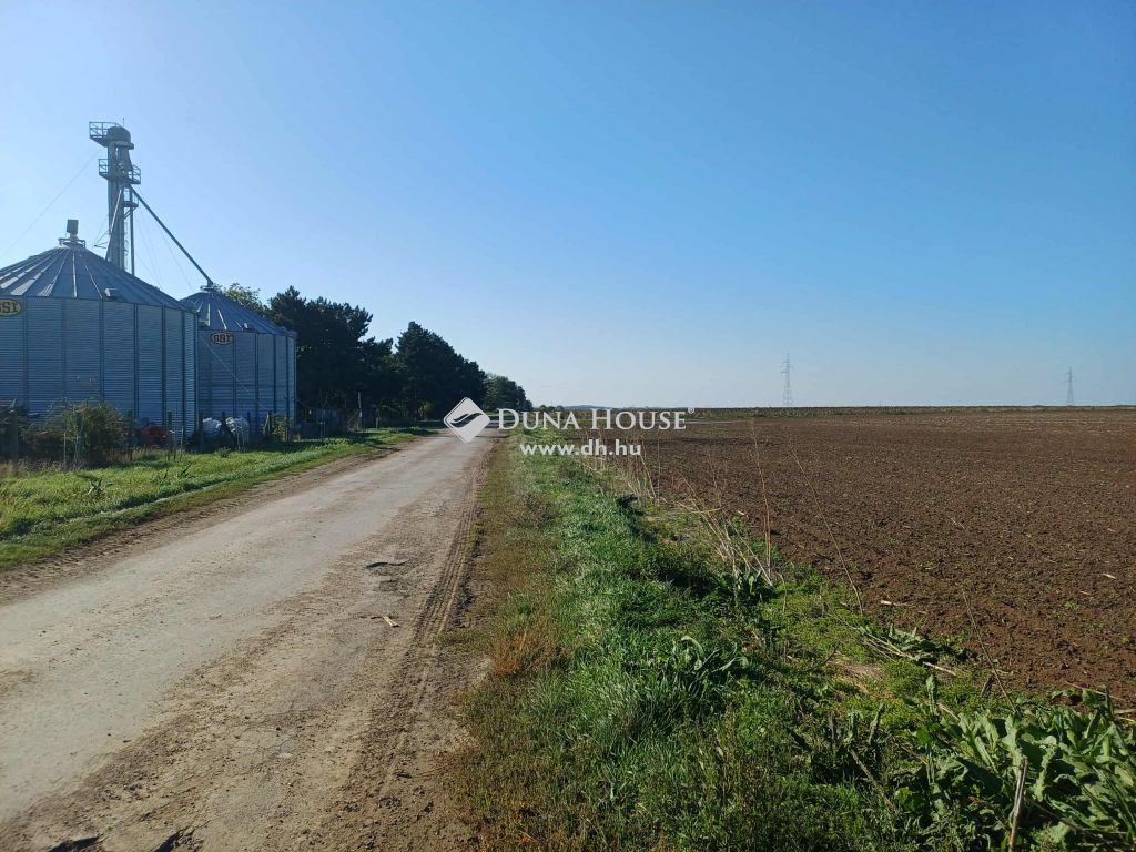 3432 Emőd — 1/4