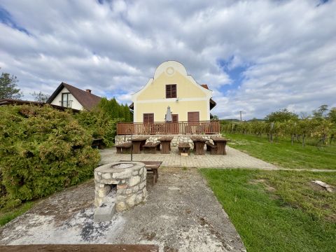 Eladó Ház 8230 Balatonfüred Panorámás ház, telek