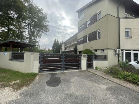 Kiadó Lakás 9012 Győr , GYŐR-MÉNFŐCSANAK KIADÓ LAKÁS KISÁLLATTAL IS!